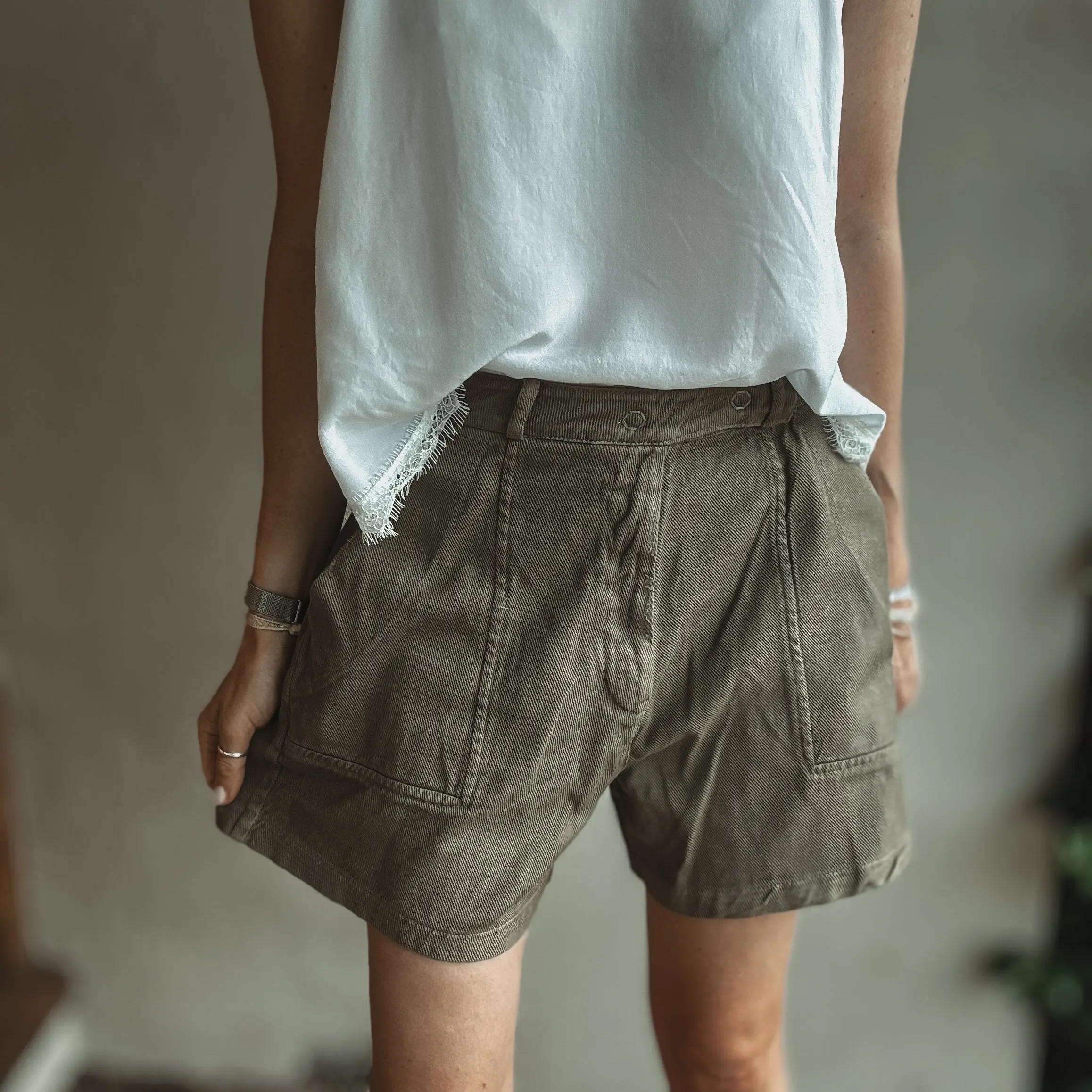 Cargo shorts KHAKI *NEW*