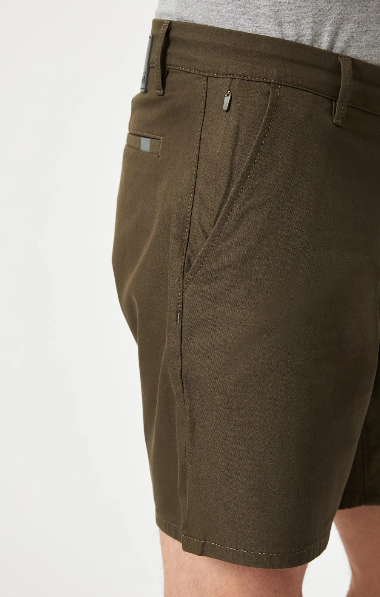 DARREN CHINO SHORTS IN KHAKI TRUE MOVE